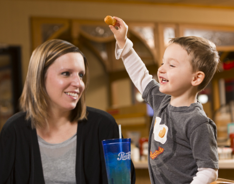 woman and child at a restaurant